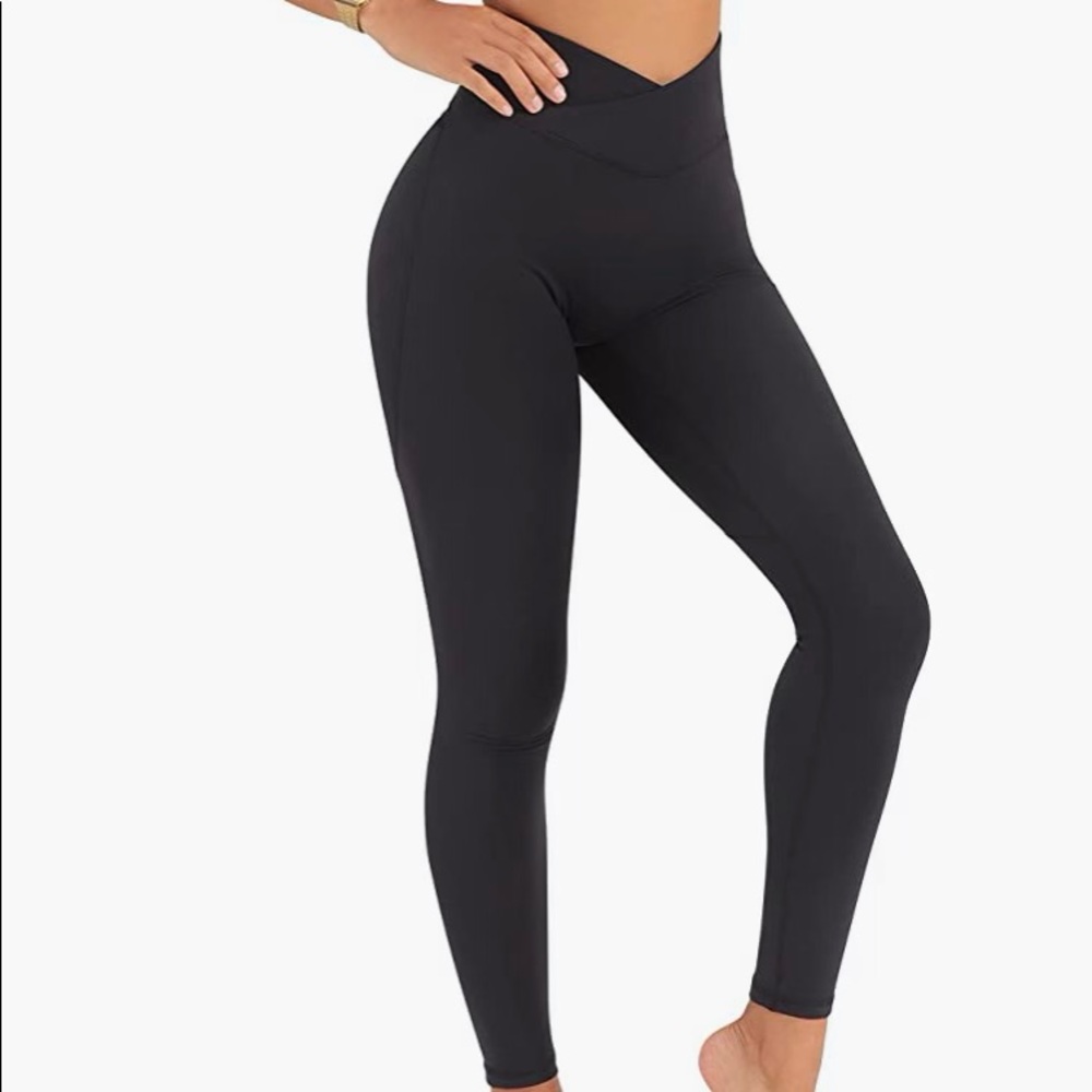 New NEVER worn cross-over leggings